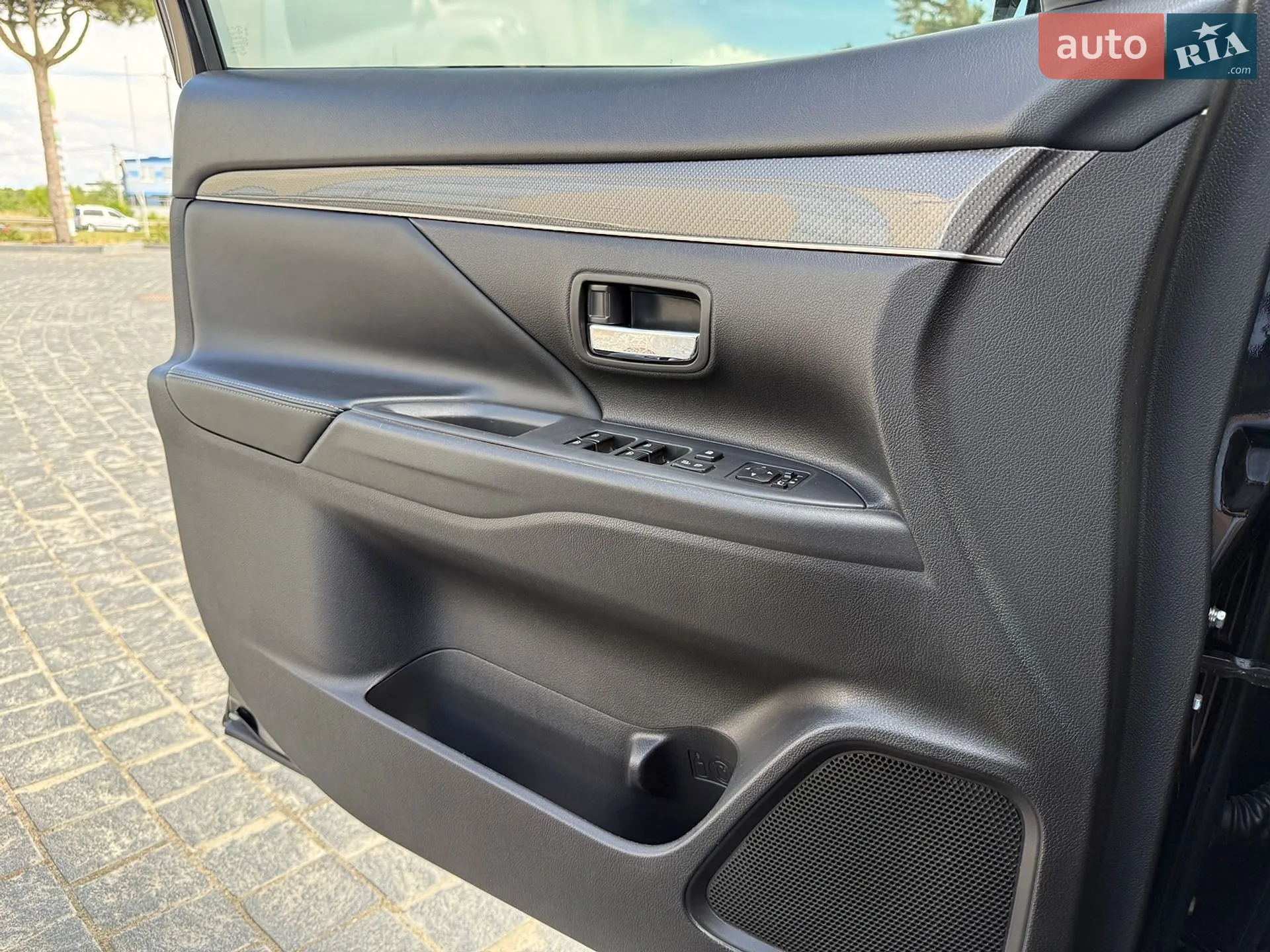 2019 Mitsubishi Outlander - мініатюра 16