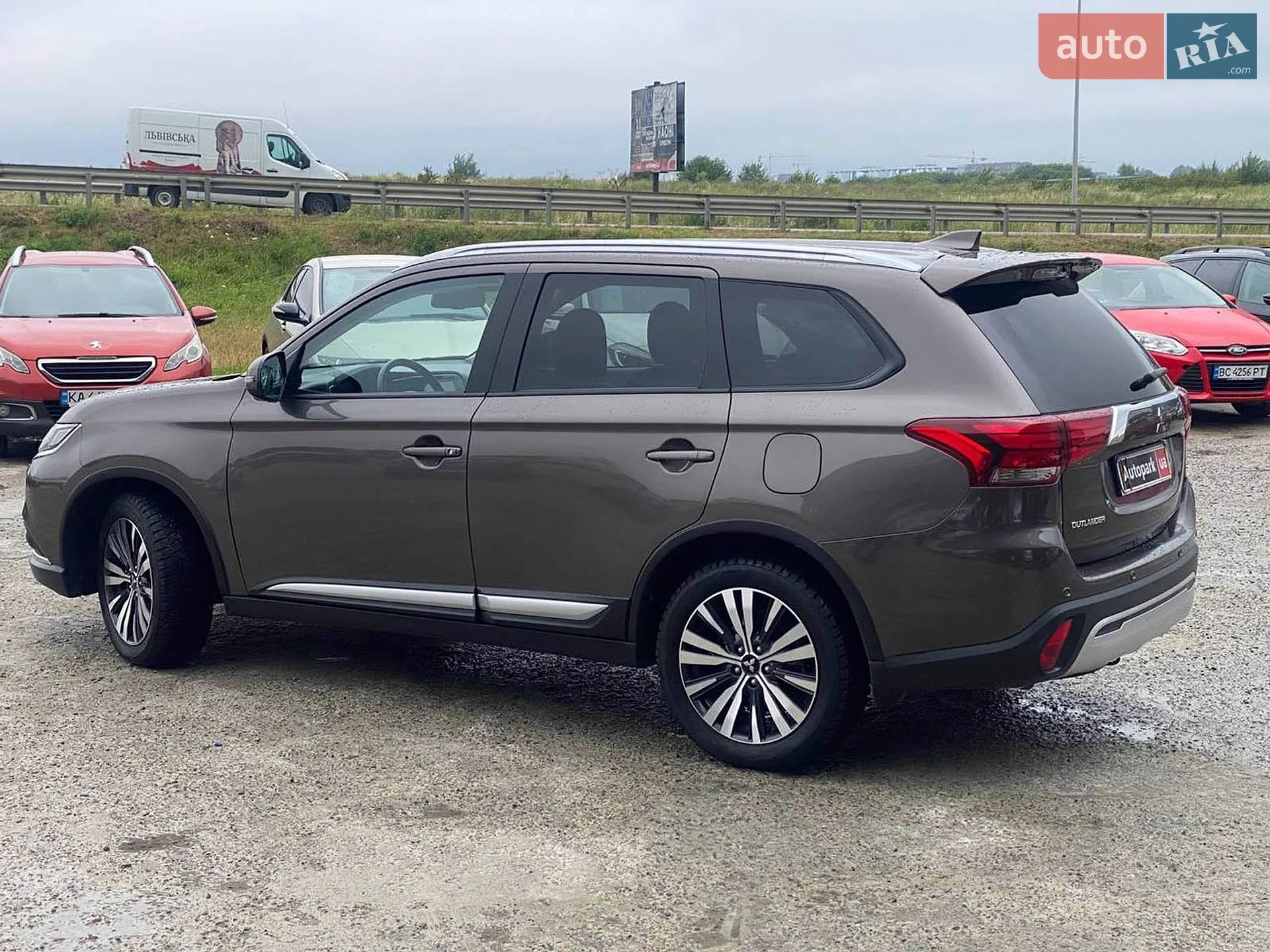 2019 Mitsubishi Outlander - мініатюра 10