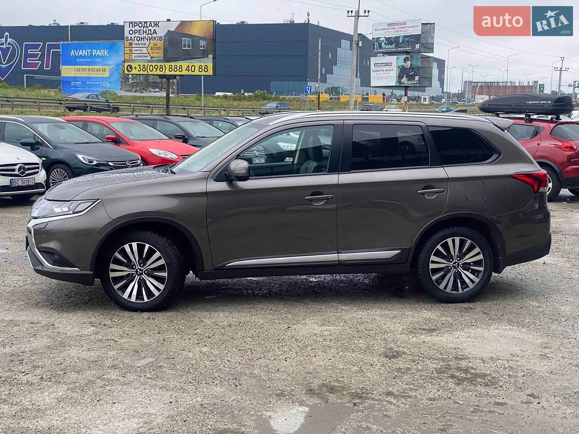 2019 Mitsubishi Outlander - мініатюра 13