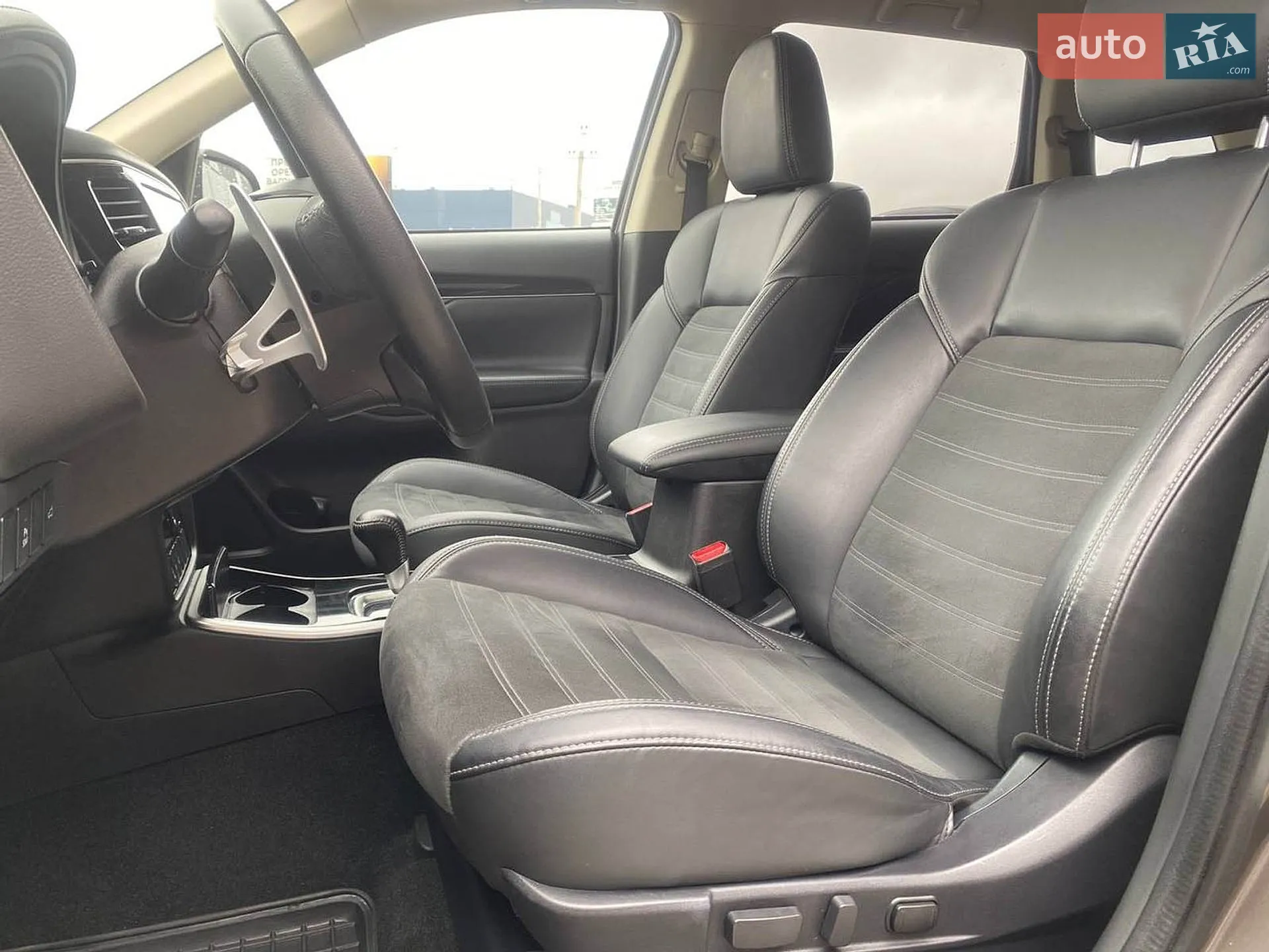 2019 Mitsubishi Outlander - мініатюра 22