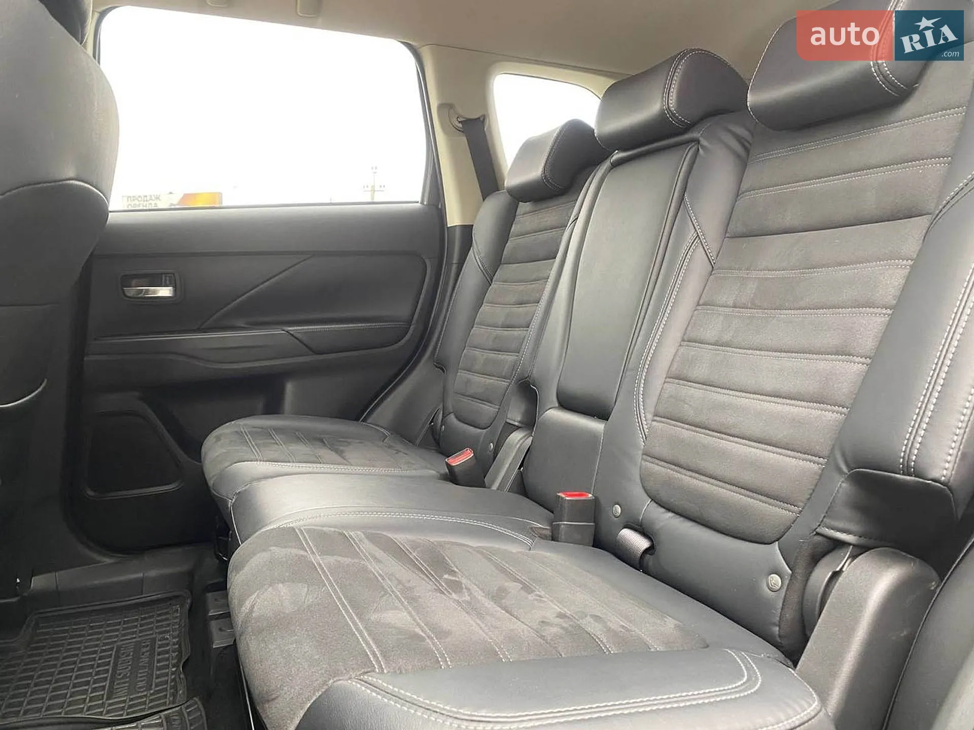 2019 Mitsubishi Outlander - мініатюра 29