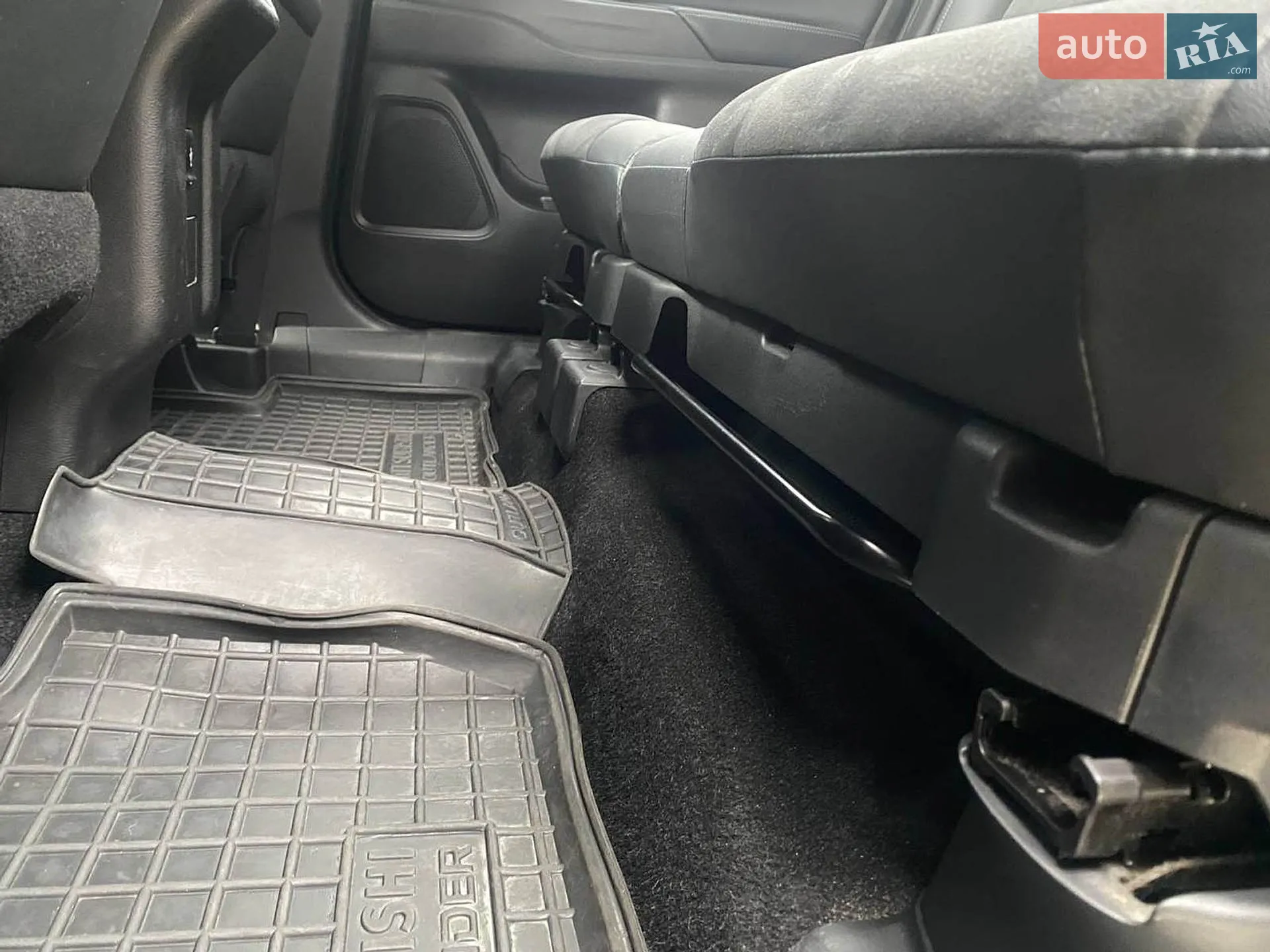 2019 Mitsubishi Outlander - мініатюра 30