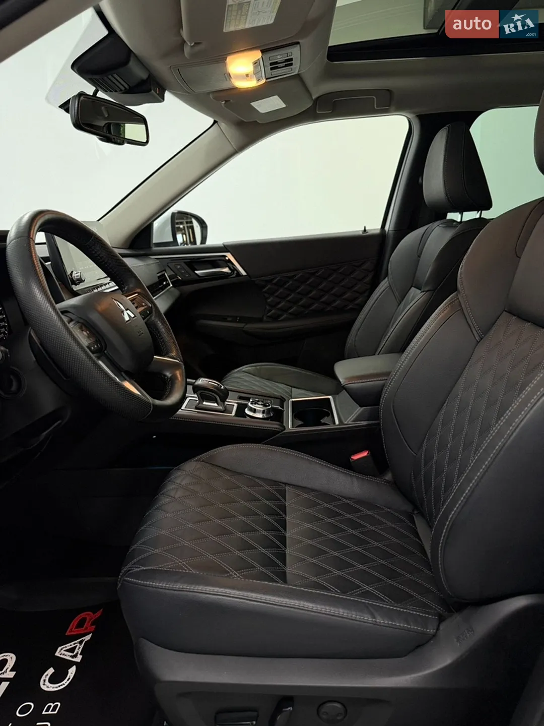 2023 Mitsubishi Outlander - мініатюра 18
