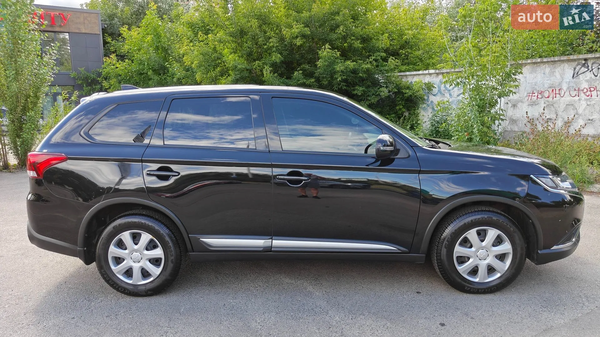 2021 Mitsubishi Outlander - мініатюра 61