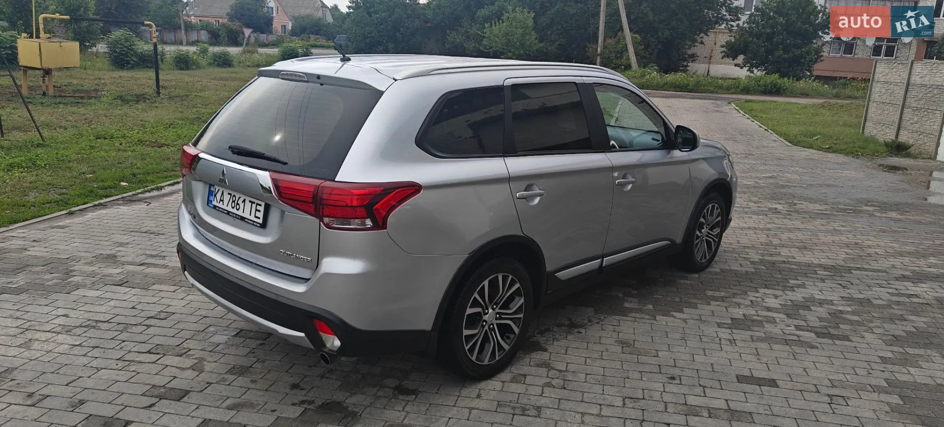2016 Mitsubishi Outlander - мініатюра 9