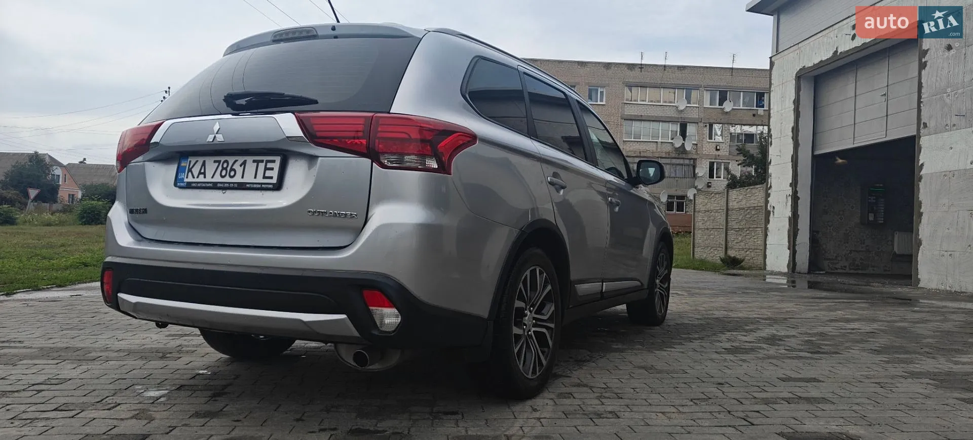 2016 Mitsubishi Outlander - мініатюра 14