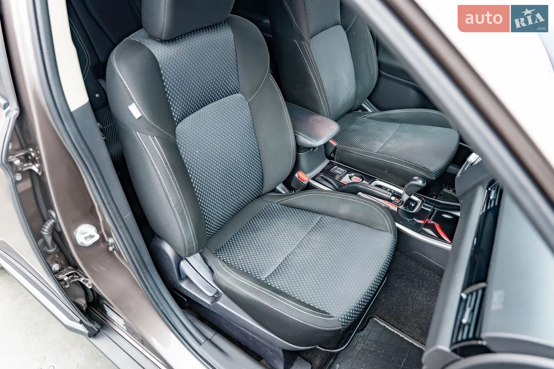 2020 Mitsubishi Outlander - мініатюра 24