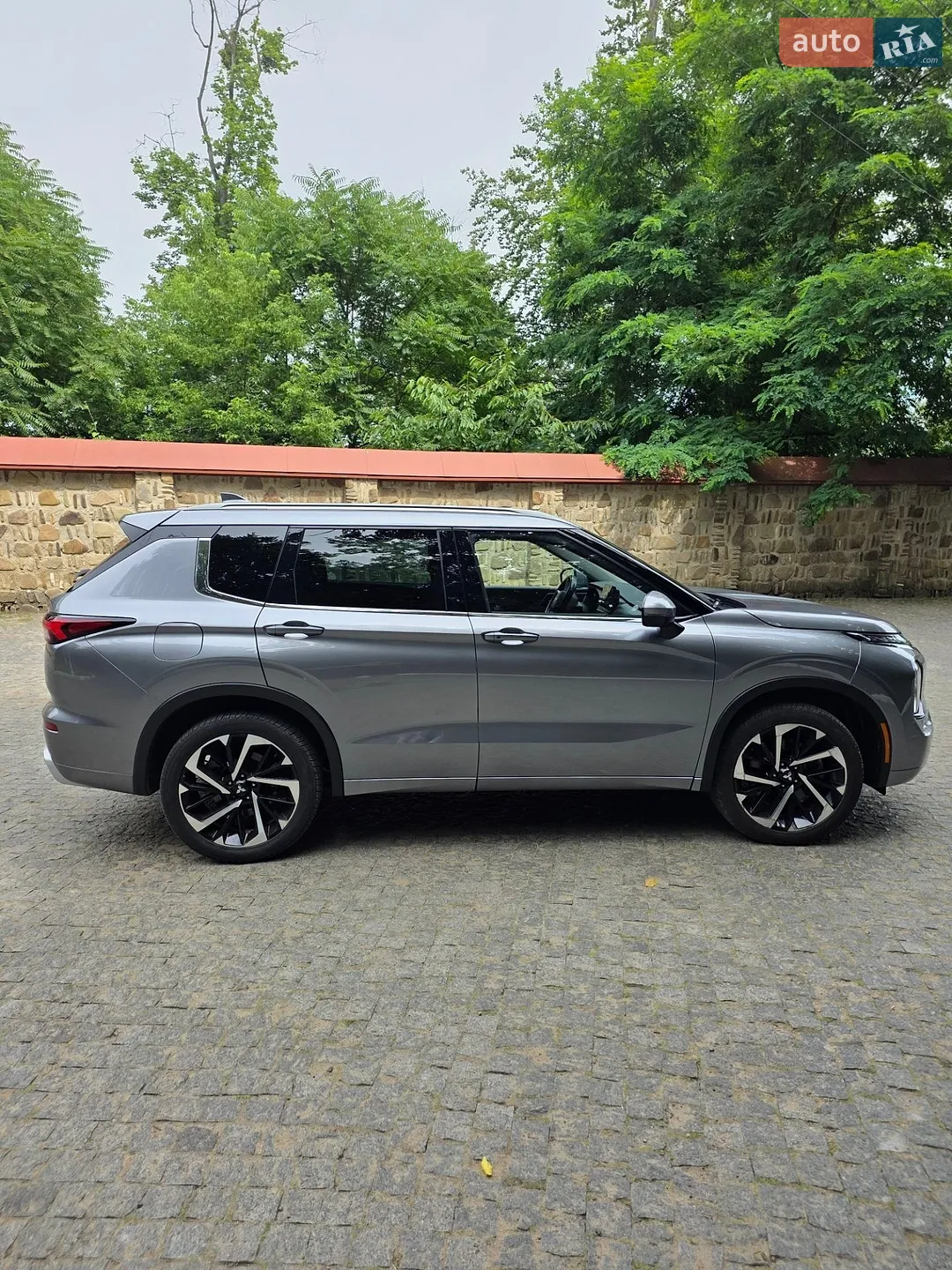 2022 Mitsubishi Outlander - мініатюра 8