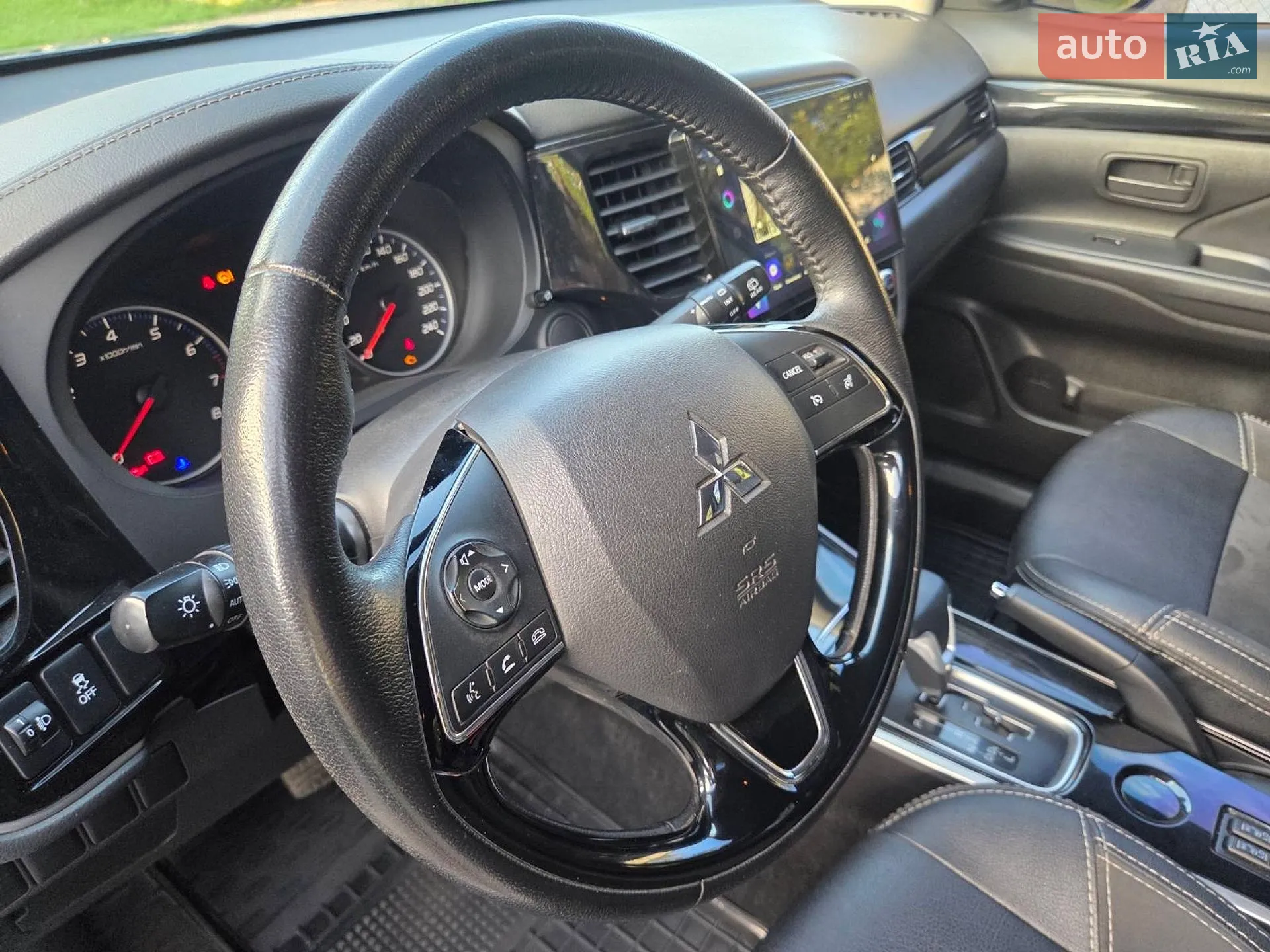 2021 Mitsubishi Outlander - мініатюра 13