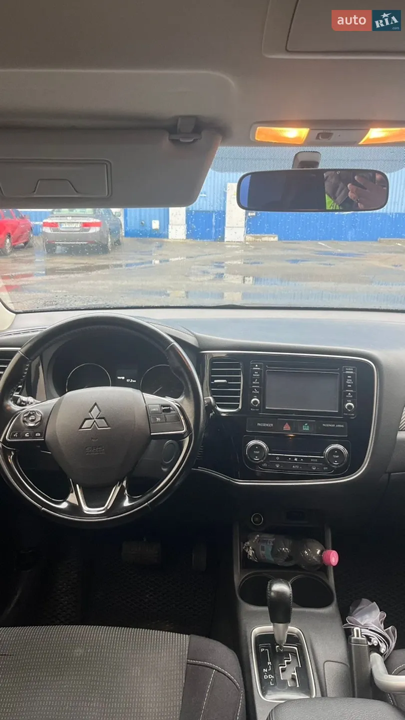 2015 Mitsubishi Outlander - мініатюра 13