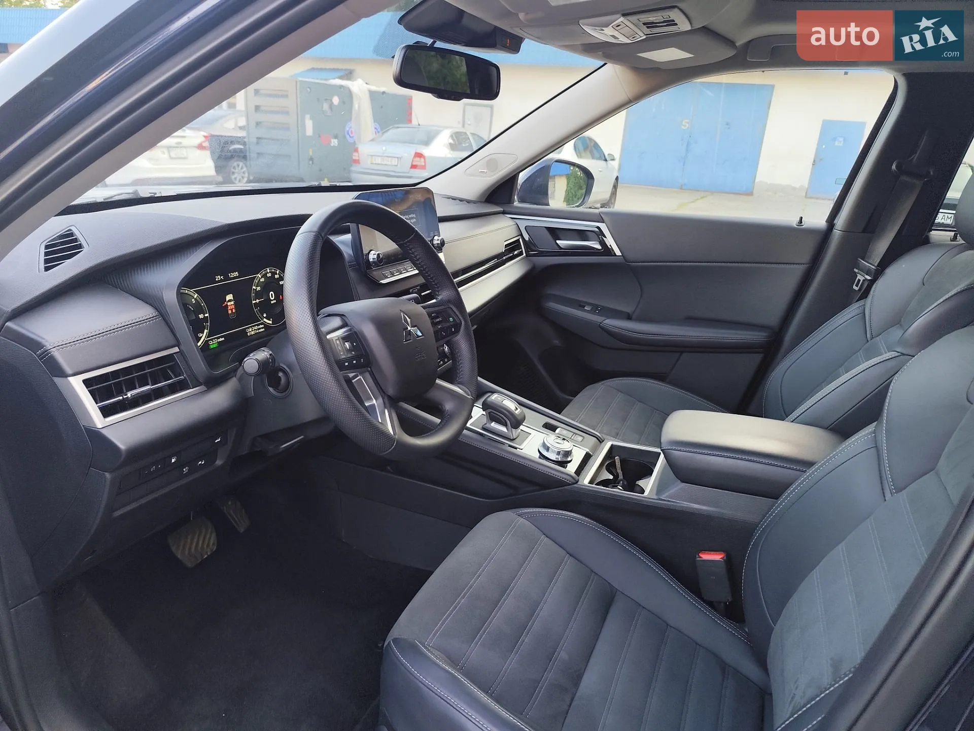2025 Mitsubishi Outlander - мініатюра 15