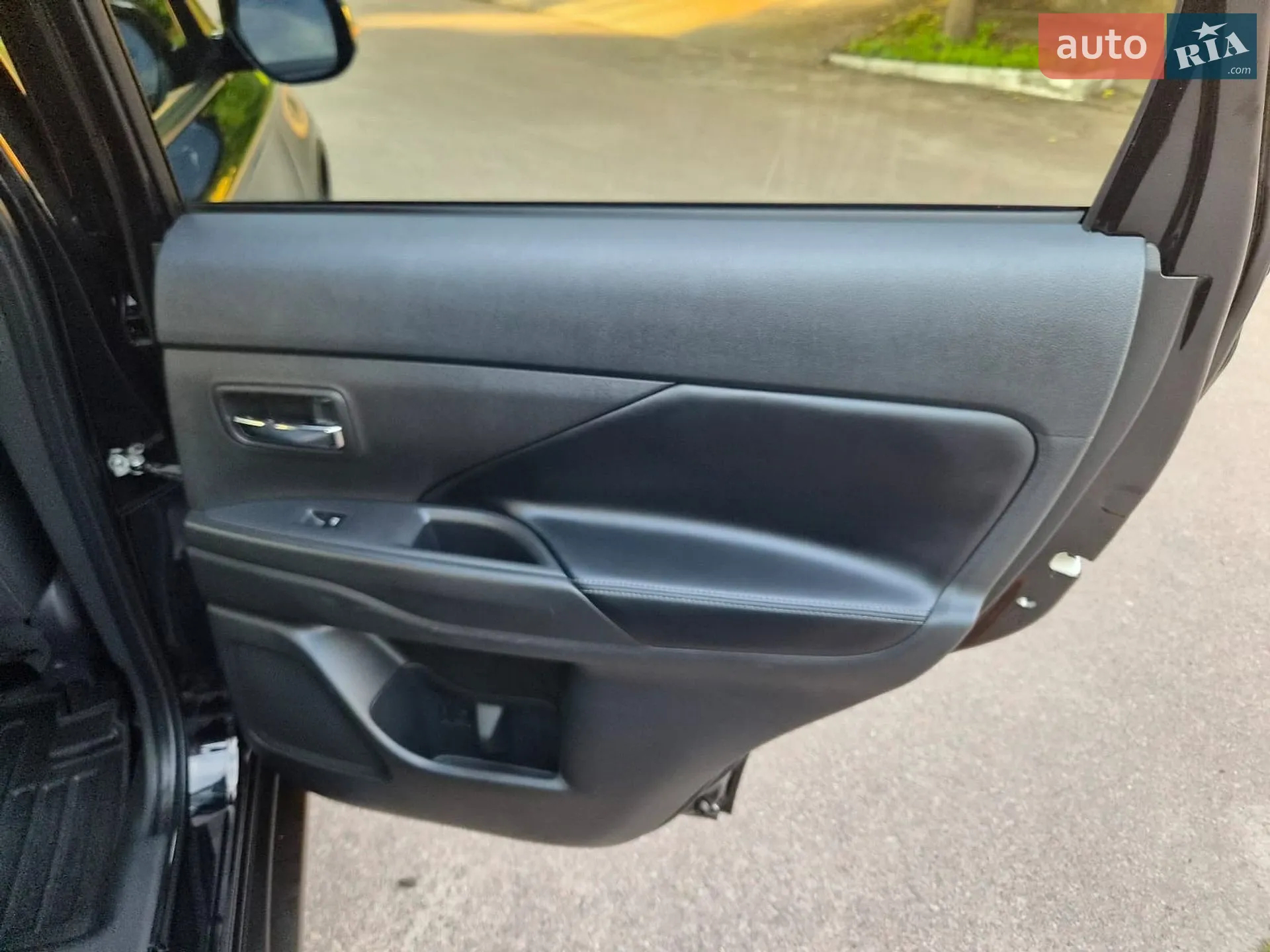 2019 Mitsubishi Outlander - мініатюра 48