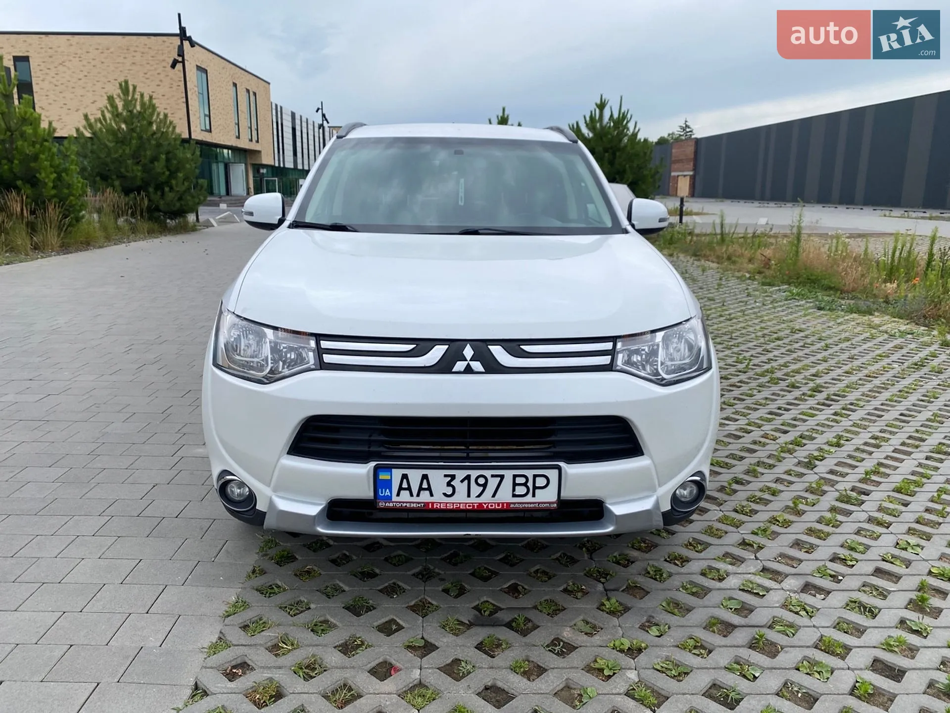 2014 Mitsubishi Outlander - мініатюра 2