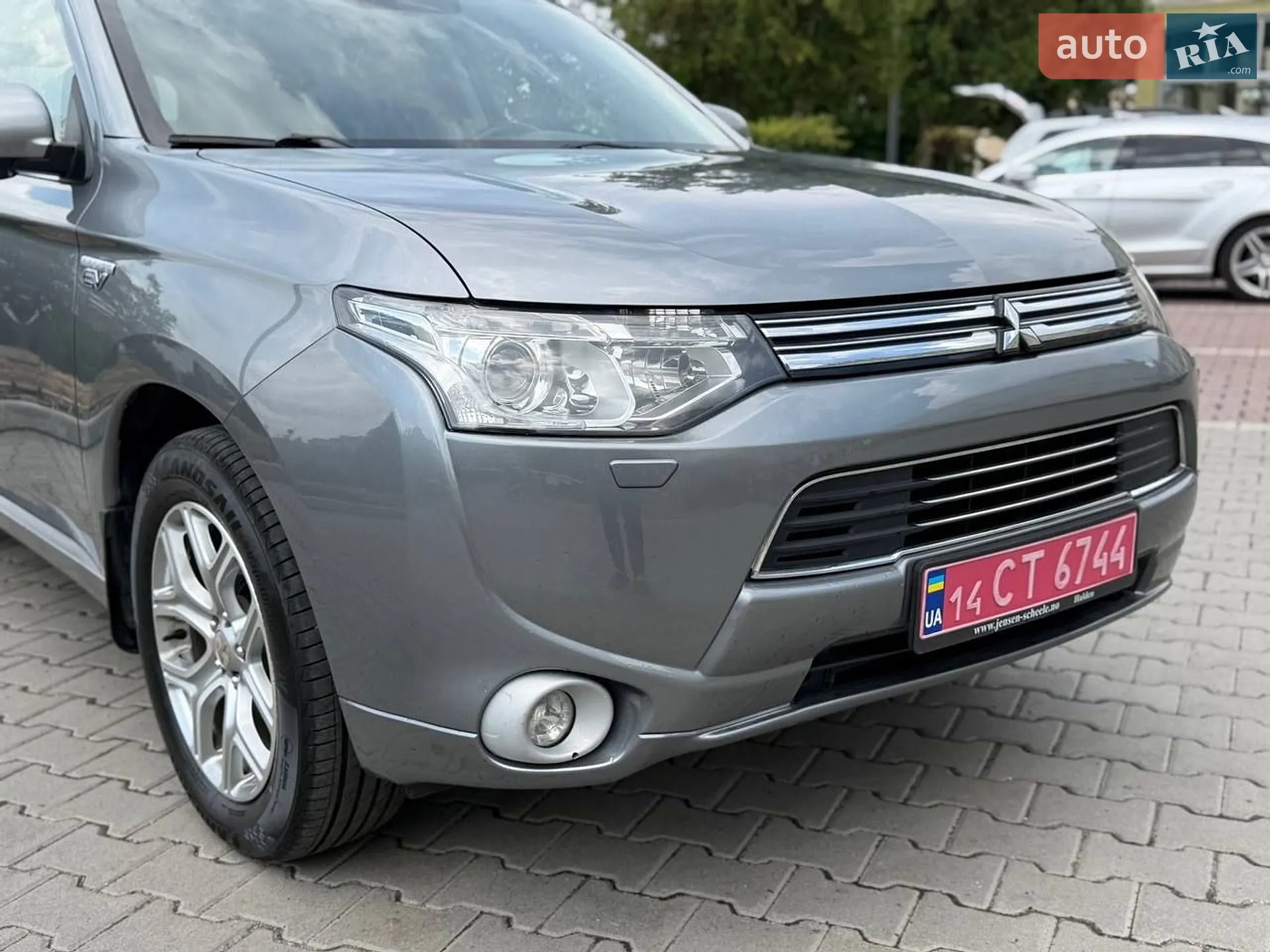 2014 Mitsubishi Outlander - мініатюра 3