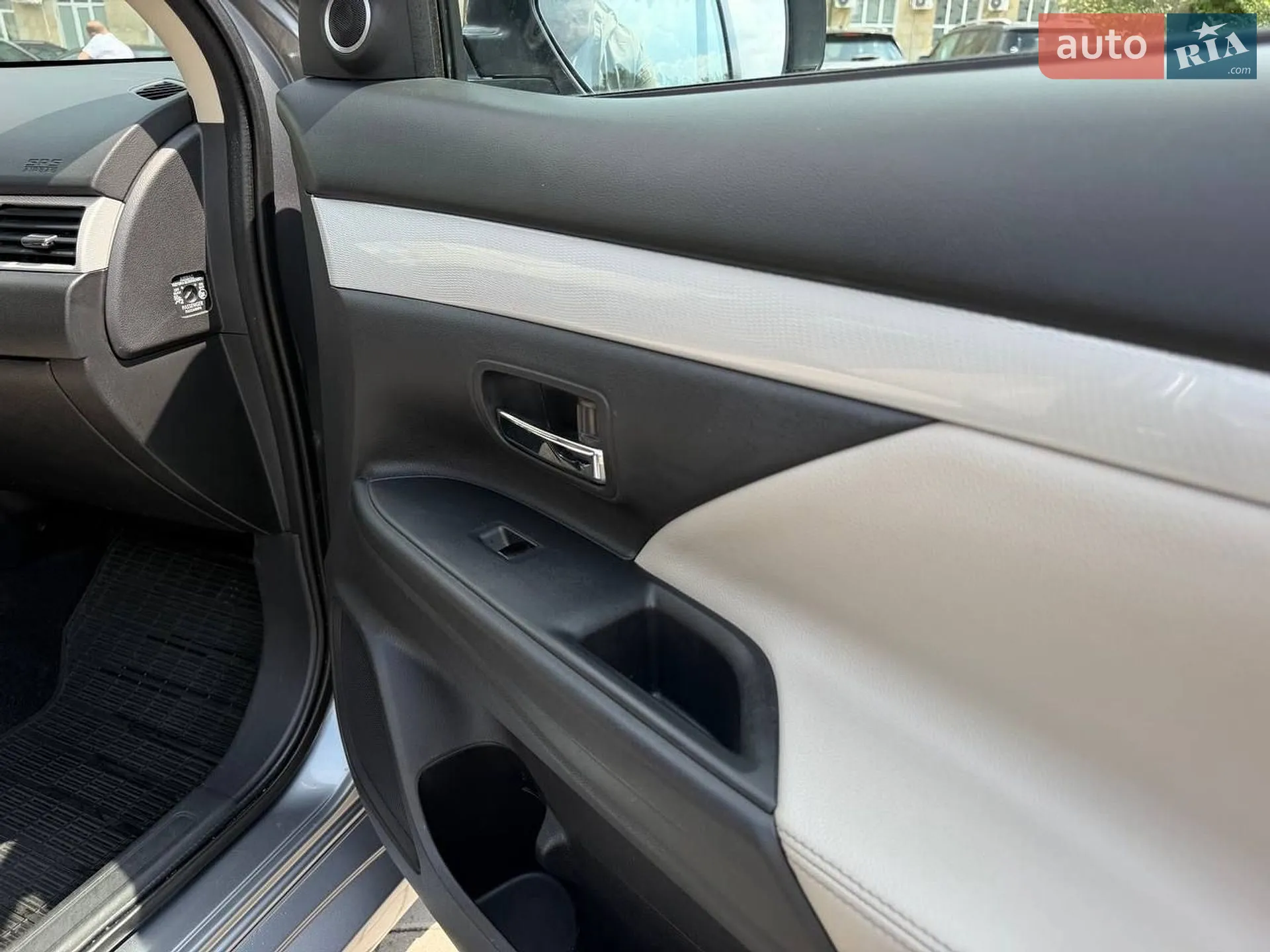 2014 Mitsubishi Outlander - мініатюра 43