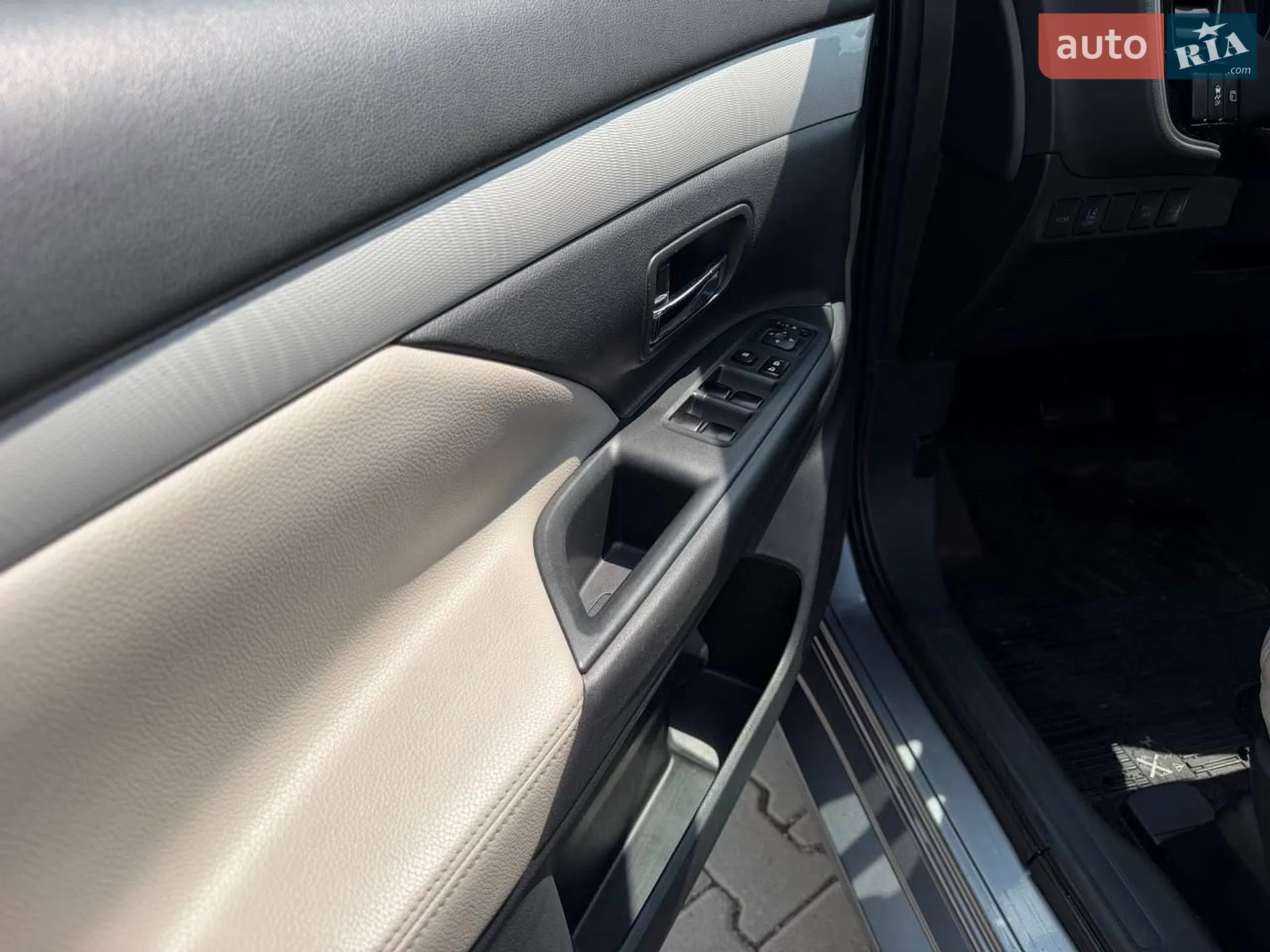 2014 Mitsubishi Outlander - мініатюра 53