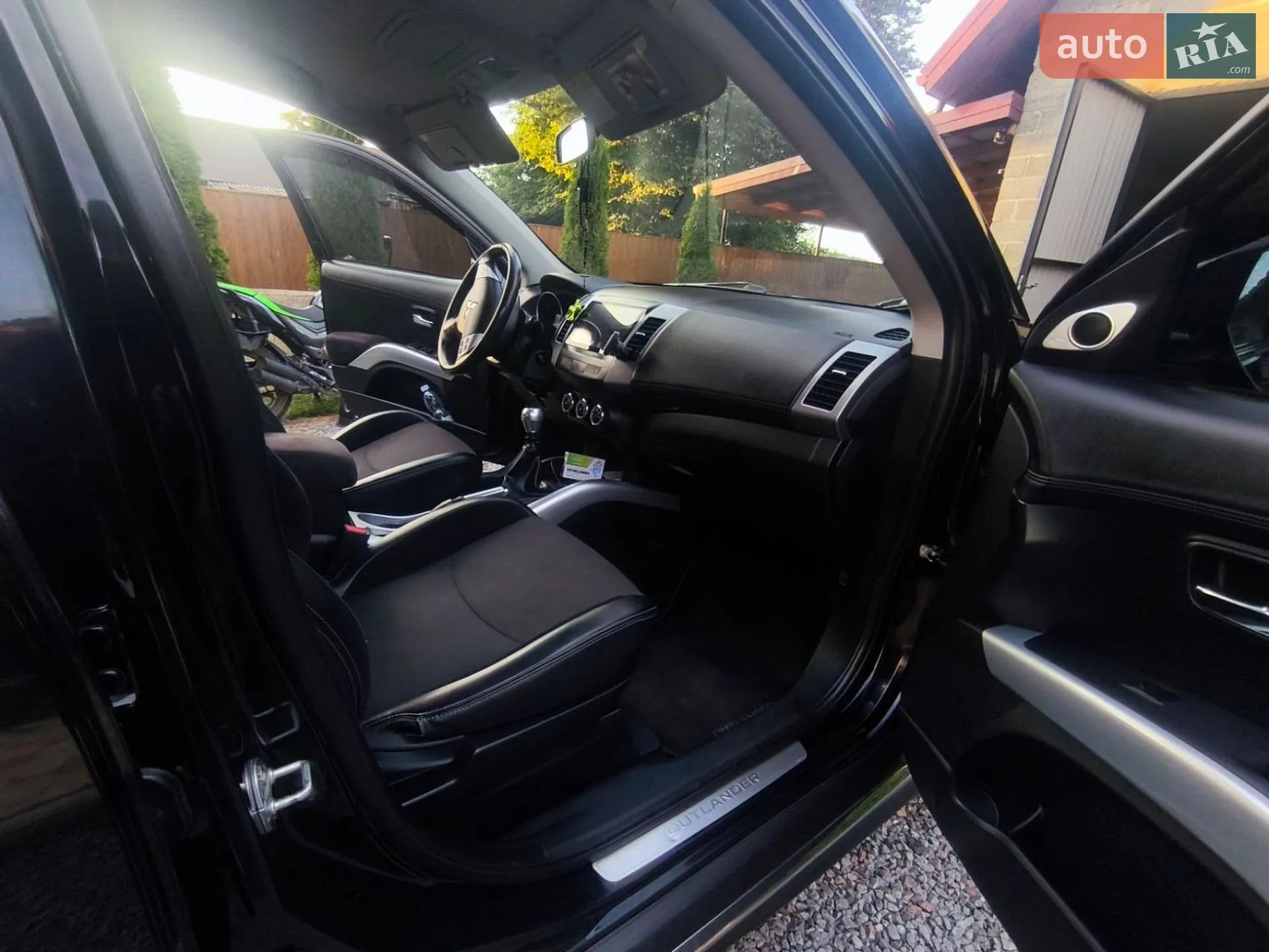 2010 Mitsubishi Outlander - мініатюра 10