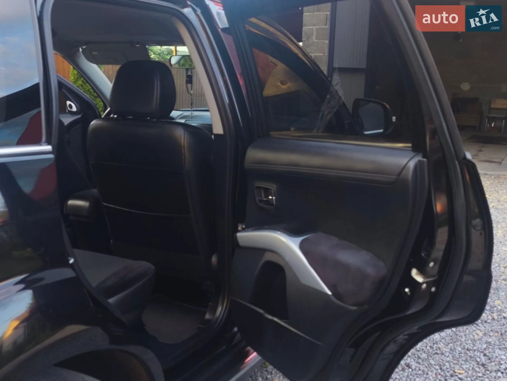 2010 Mitsubishi Outlander - мініатюра 11