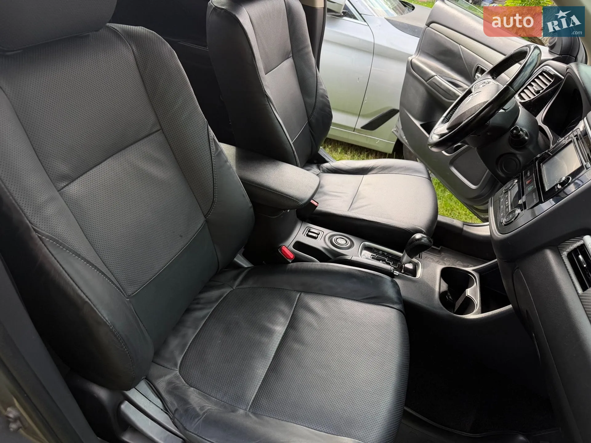 2013 Mitsubishi Outlander - мініатюра 29