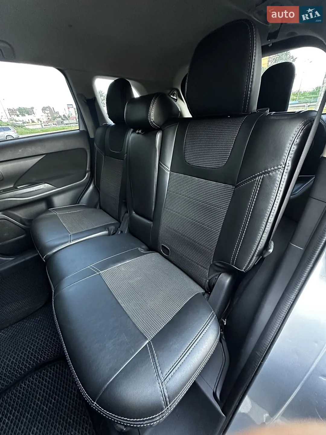 2017 Mitsubishi Outlander - мініатюра 19