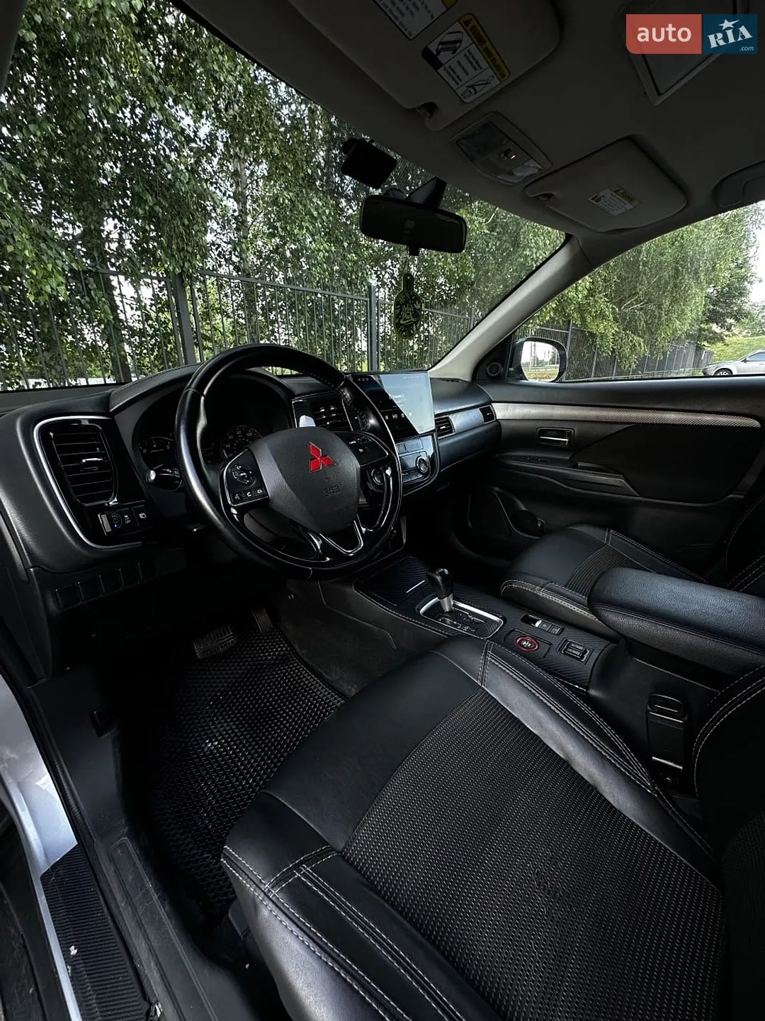 2017 Mitsubishi Outlander - мініатюра 27