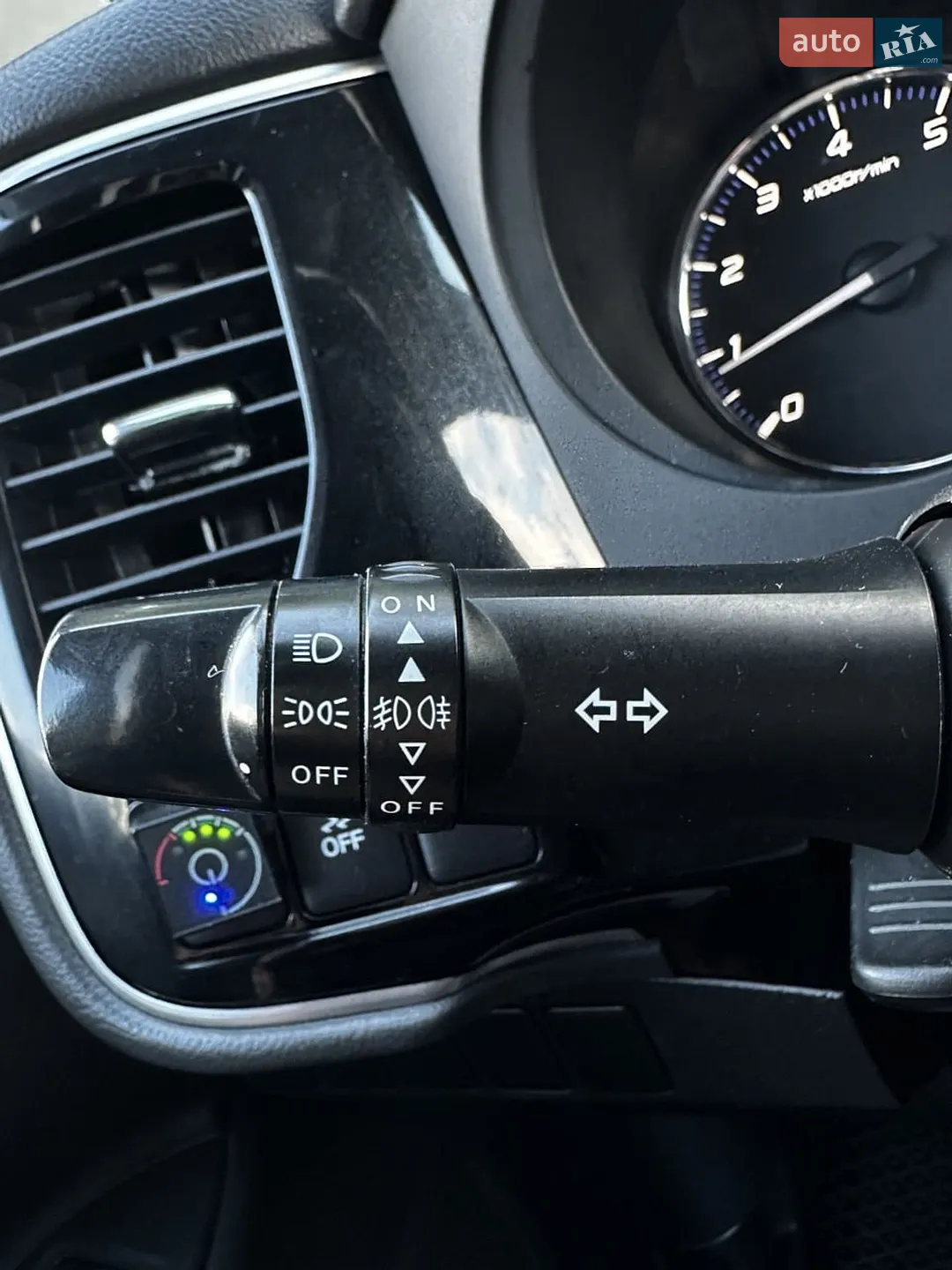 2017 Mitsubishi Outlander - мініатюра 40