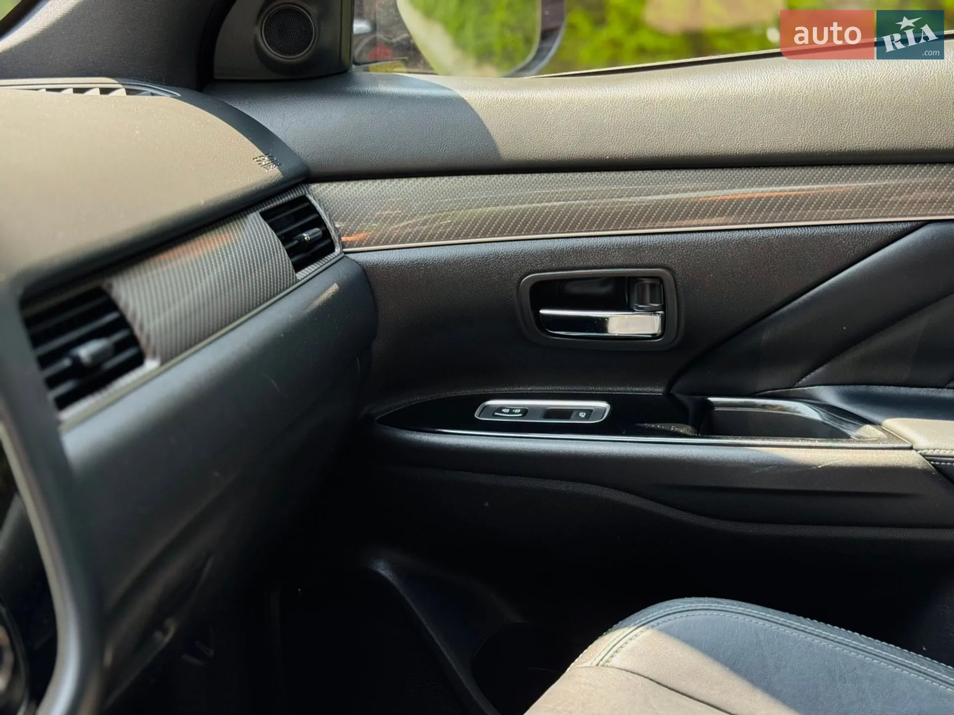 2019 Mitsubishi Outlander - мініатюра 20