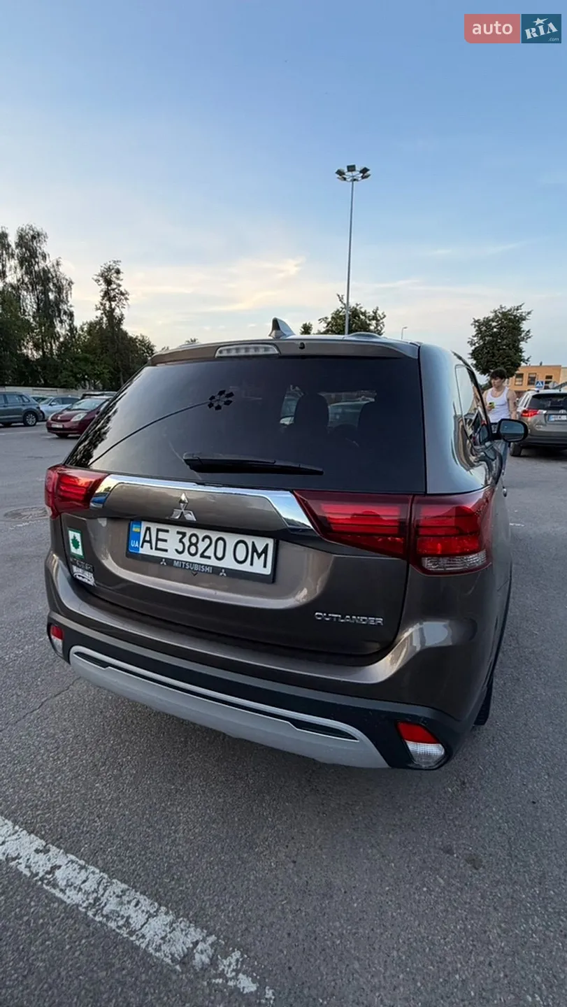 2018 Mitsubishi Outlander - мініатюра 8