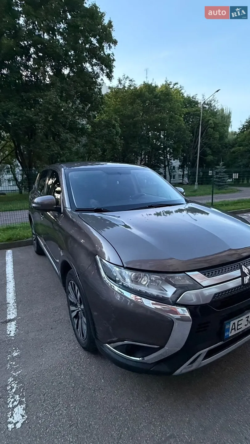 2018 Mitsubishi Outlander - мініатюра 4