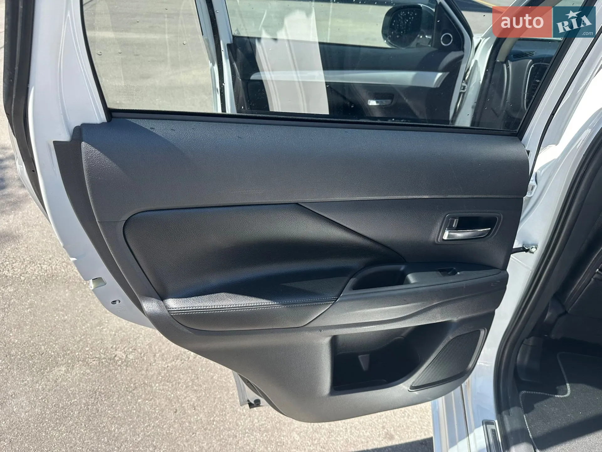 2014 Mitsubishi Outlander - мініатюра 25