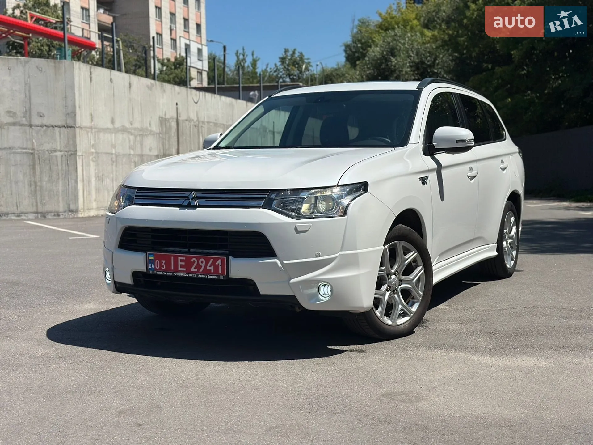 2014 Mitsubishi Outlander - фото 1