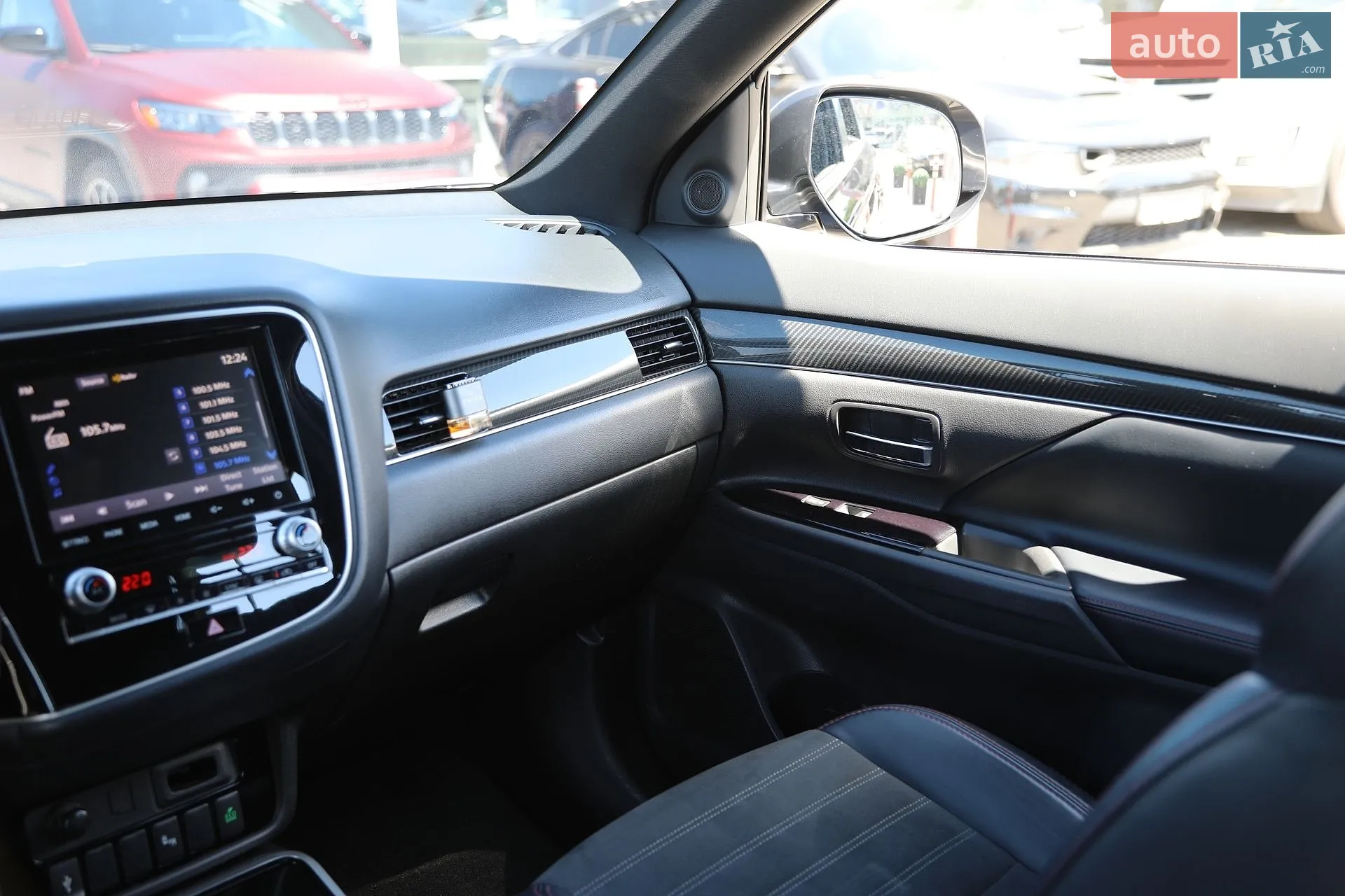 2020 Mitsubishi Outlander - мініатюра 18