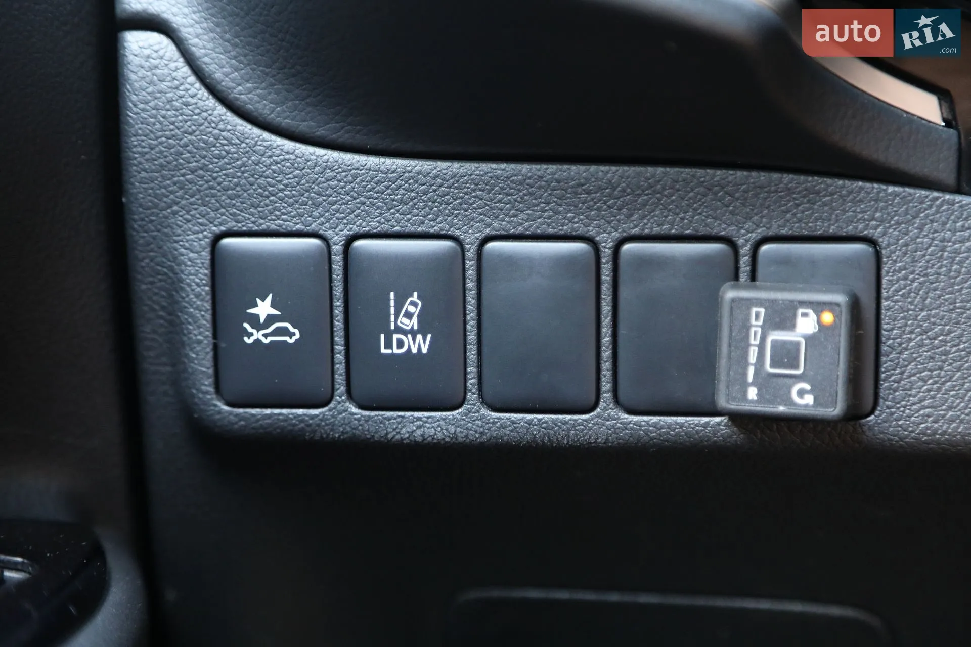2020 Mitsubishi Outlander - мініатюра 26
