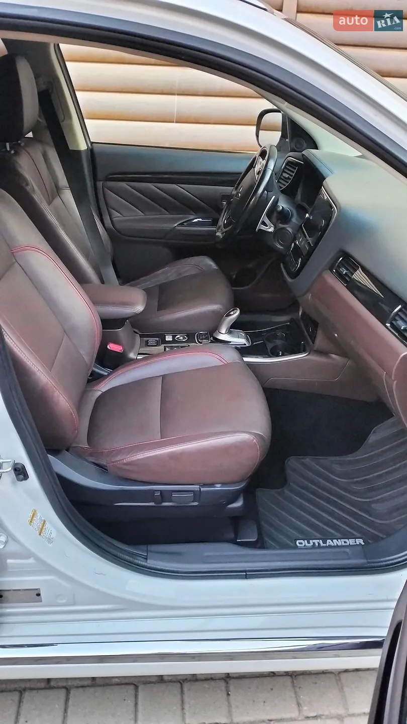 2017 Mitsubishi Outlander - мініатюра 5