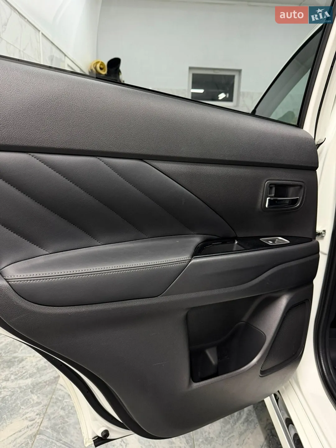 2016 Mitsubishi Outlander - мініатюра 39