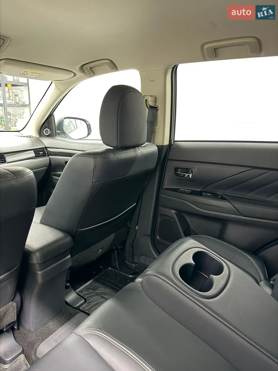 2016 Mitsubishi Outlander - мініатюра 42