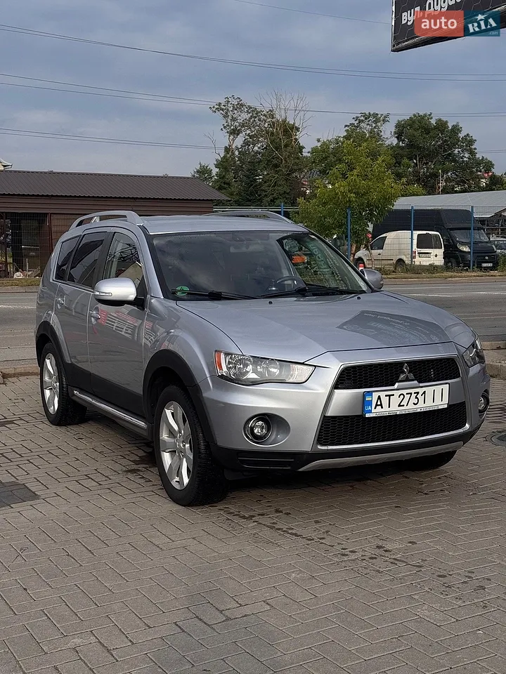 2010 Mitsubishi Outlander - мініатюра 25
