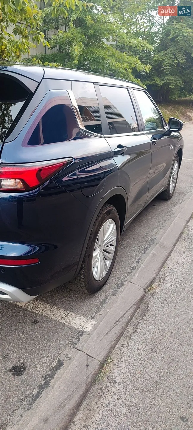 2024 Mitsubishi Outlander - мініатюра 32