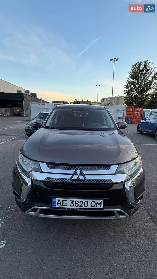 2019 Mitsubishi Outlander - мініатюра 14