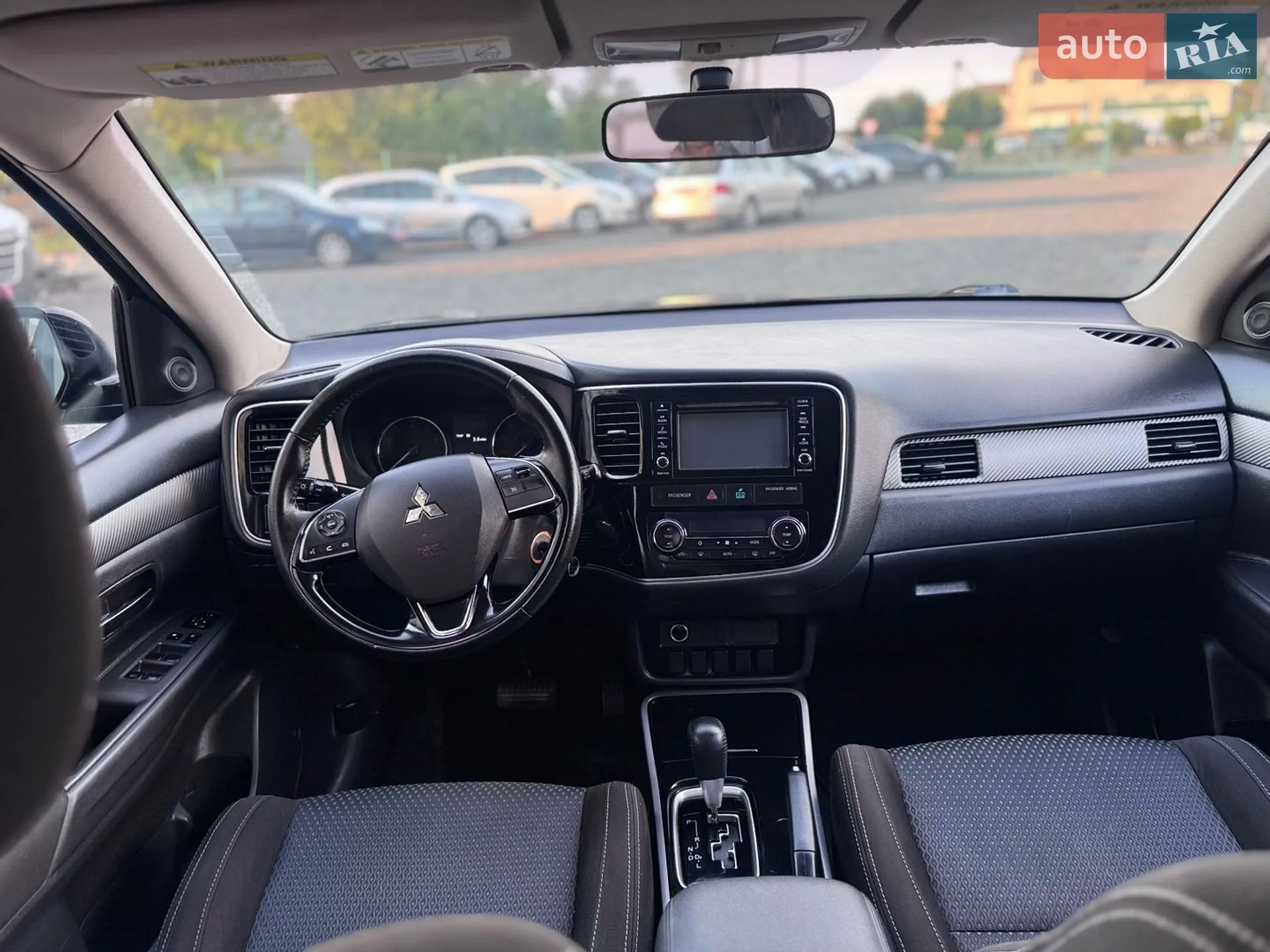2016 Mitsubishi Outlander - мініатюра 28