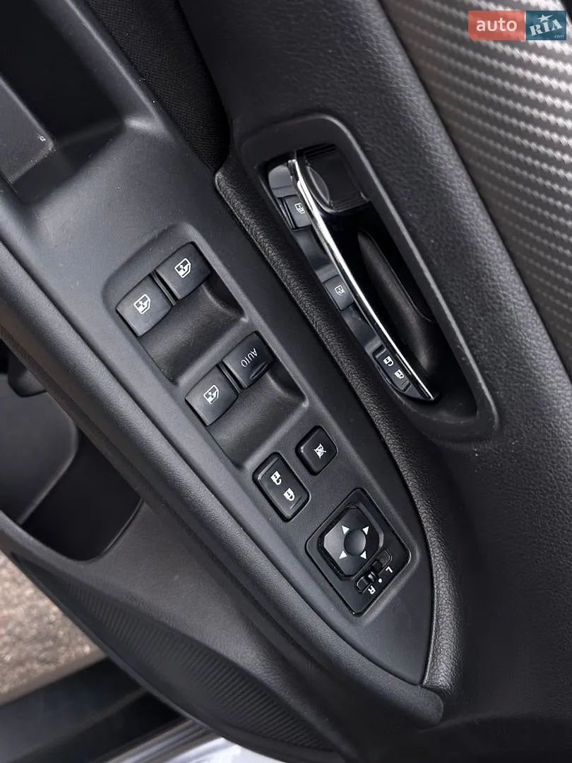 2016 Mitsubishi Outlander - мініатюра 25