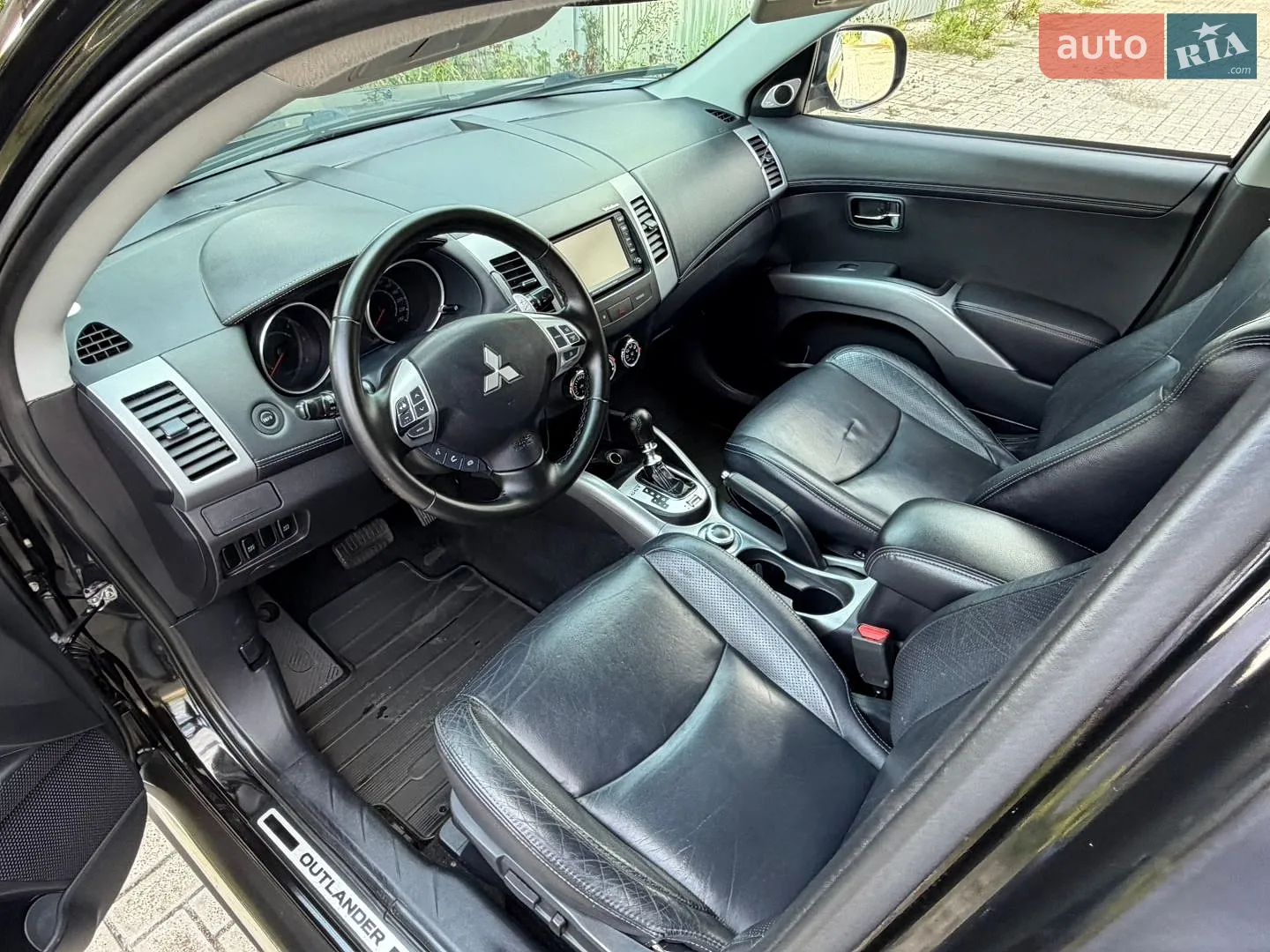 2010 Mitsubishi Outlander - мініатюра 21
