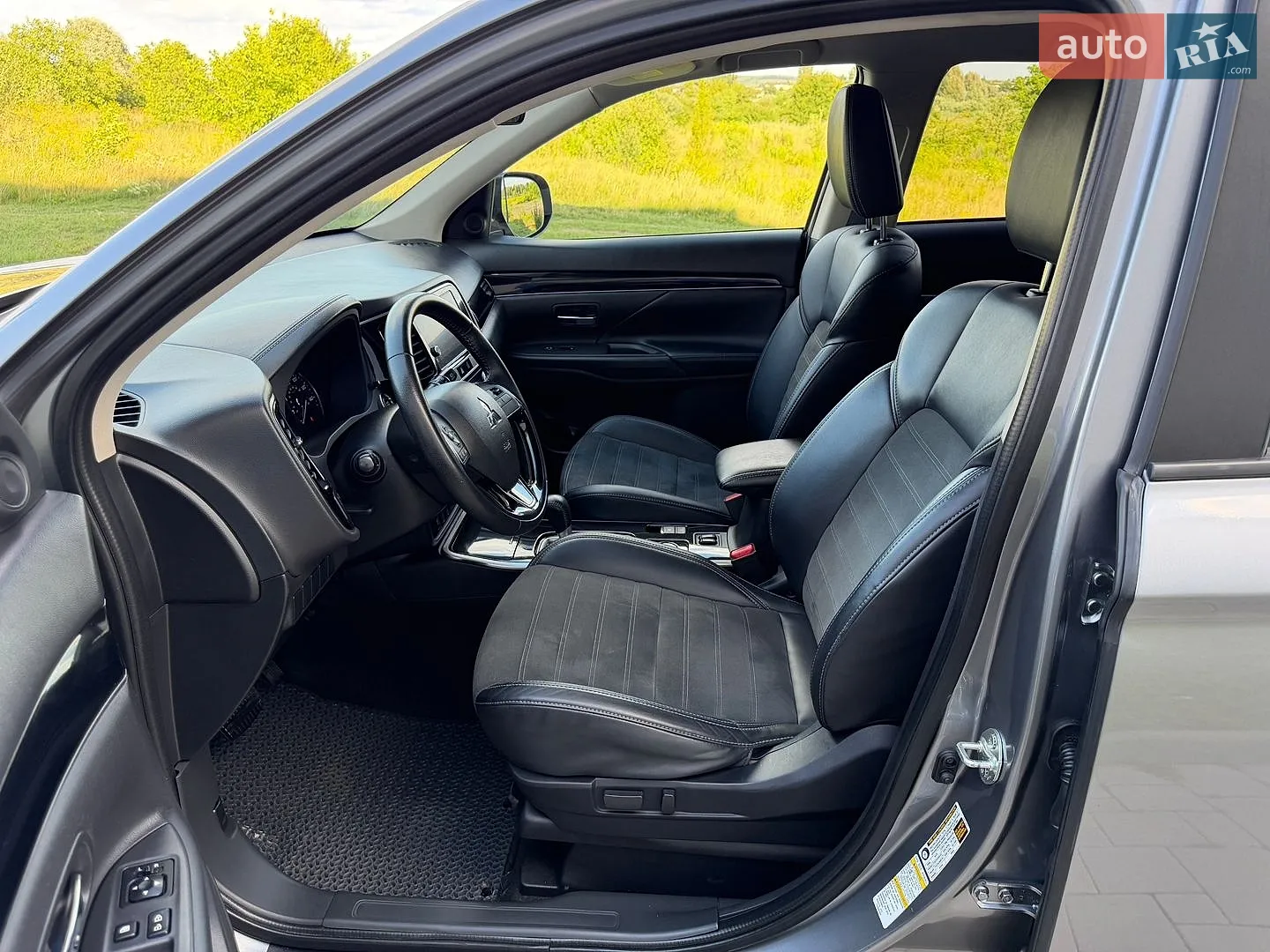 2019 Mitsubishi Outlander - мініатюра 12