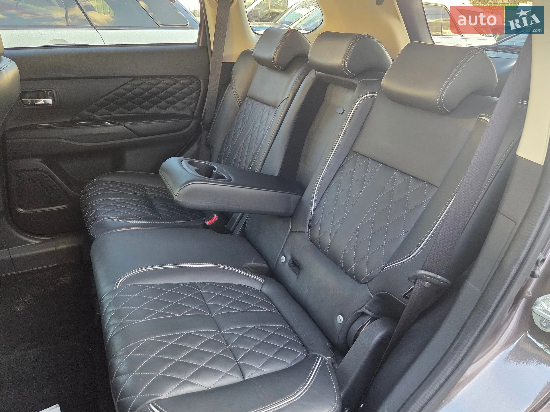 2021 Mitsubishi Outlander - мініатюра 24