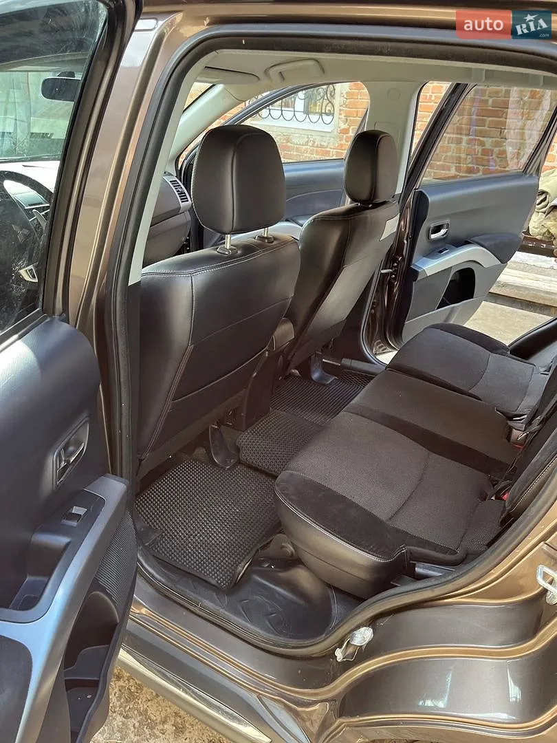 2011 Mitsubishi Outlander - мініатюра 6