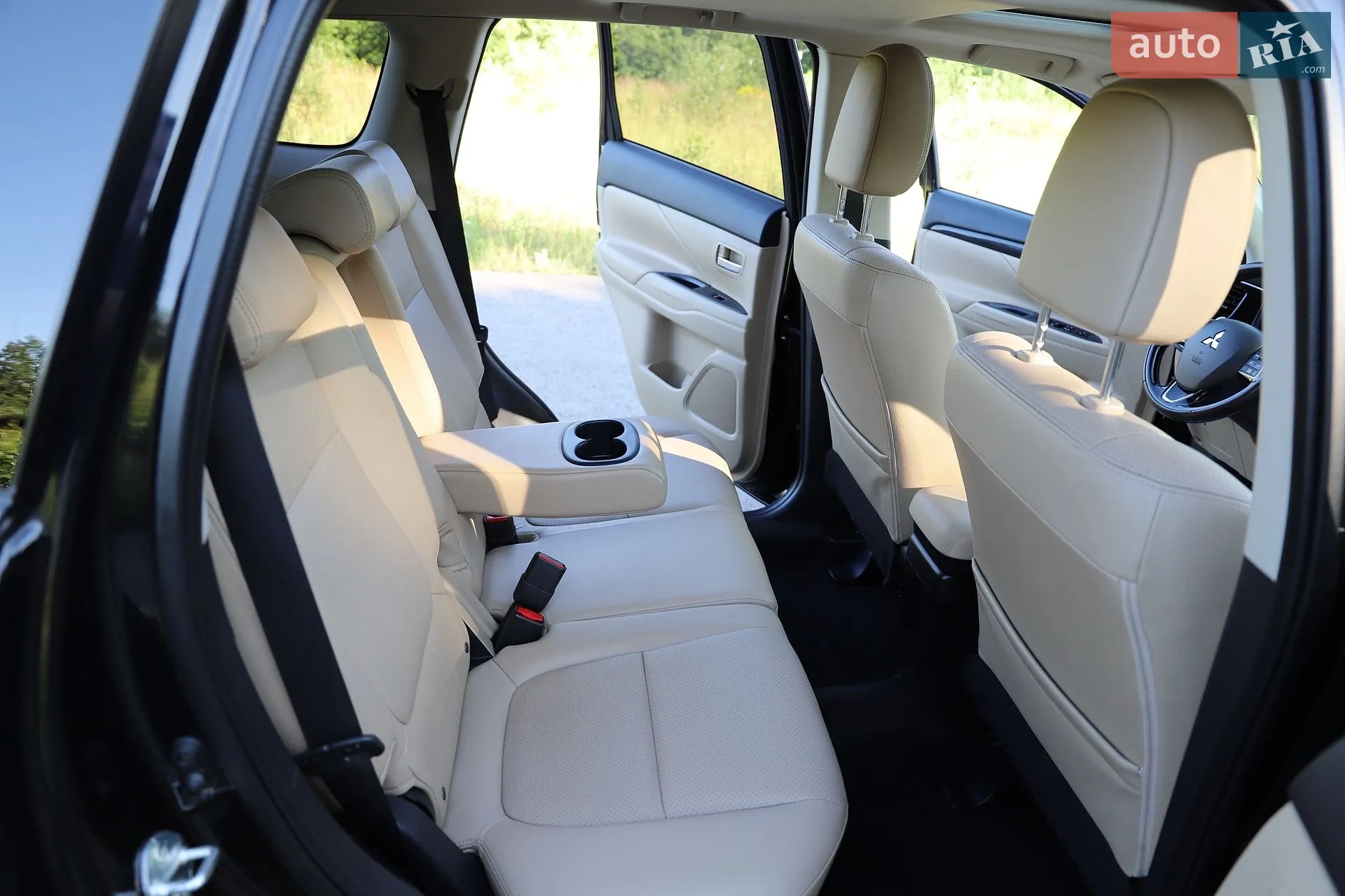 2016 Mitsubishi Outlander - мініатюра 96