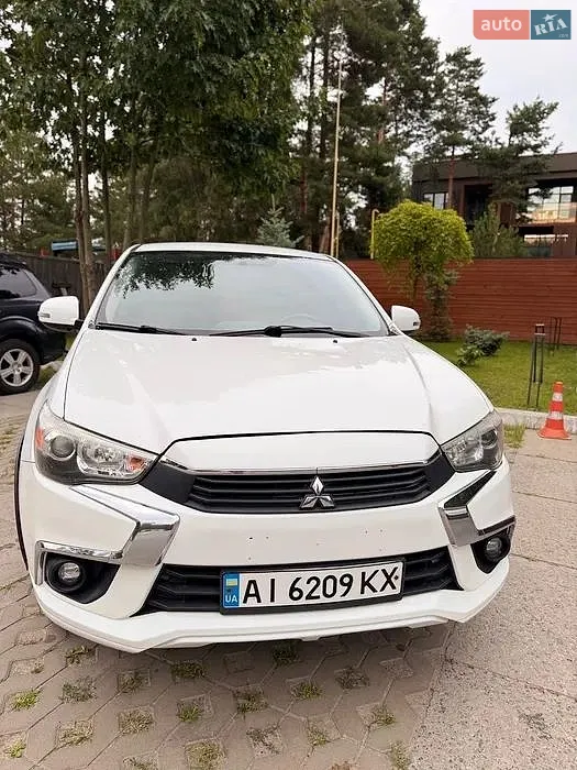 2017 Mitsubishi Outlander - мініатюра 5