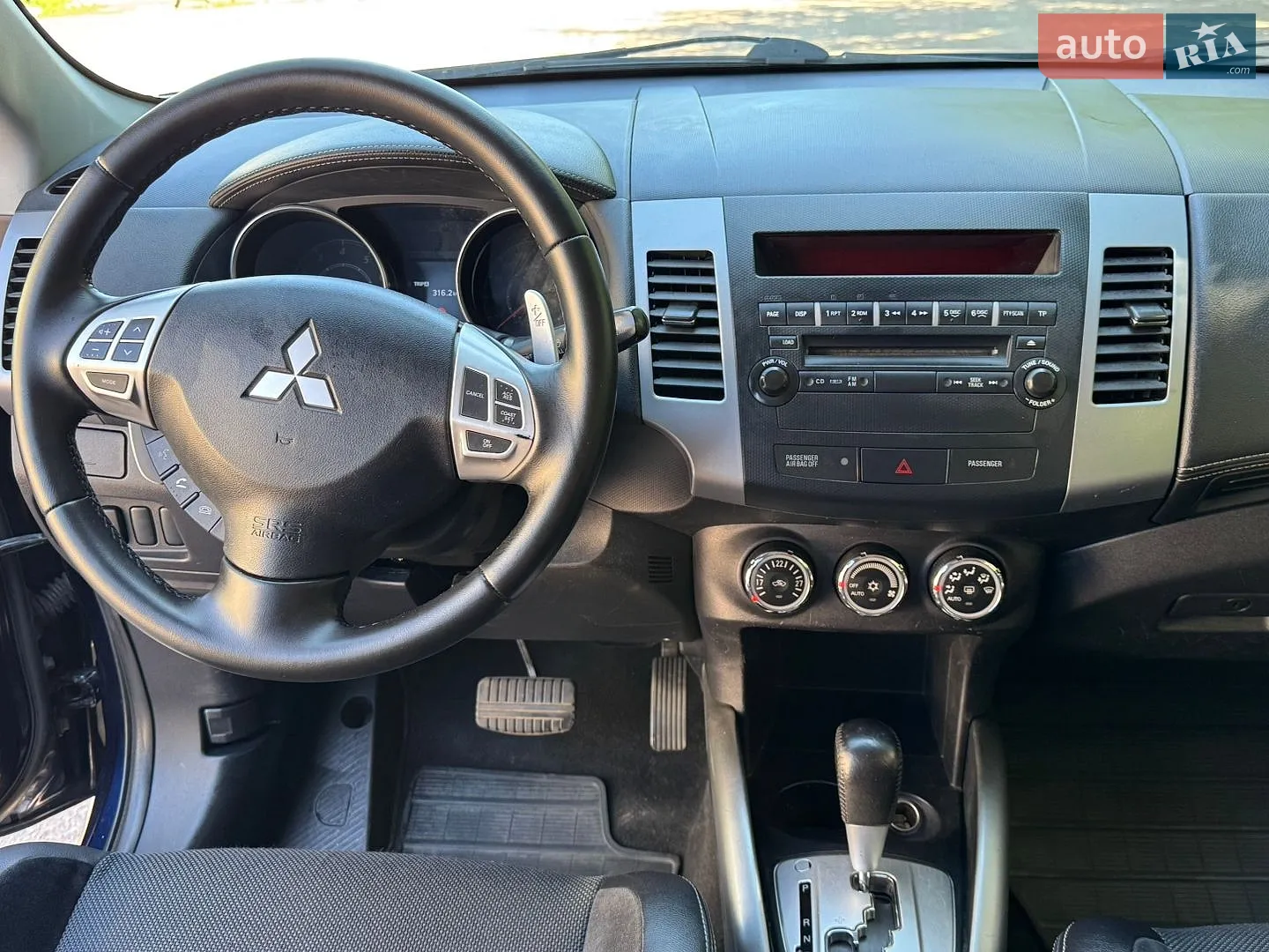 2010 Mitsubishi Outlander - мініатюра 29