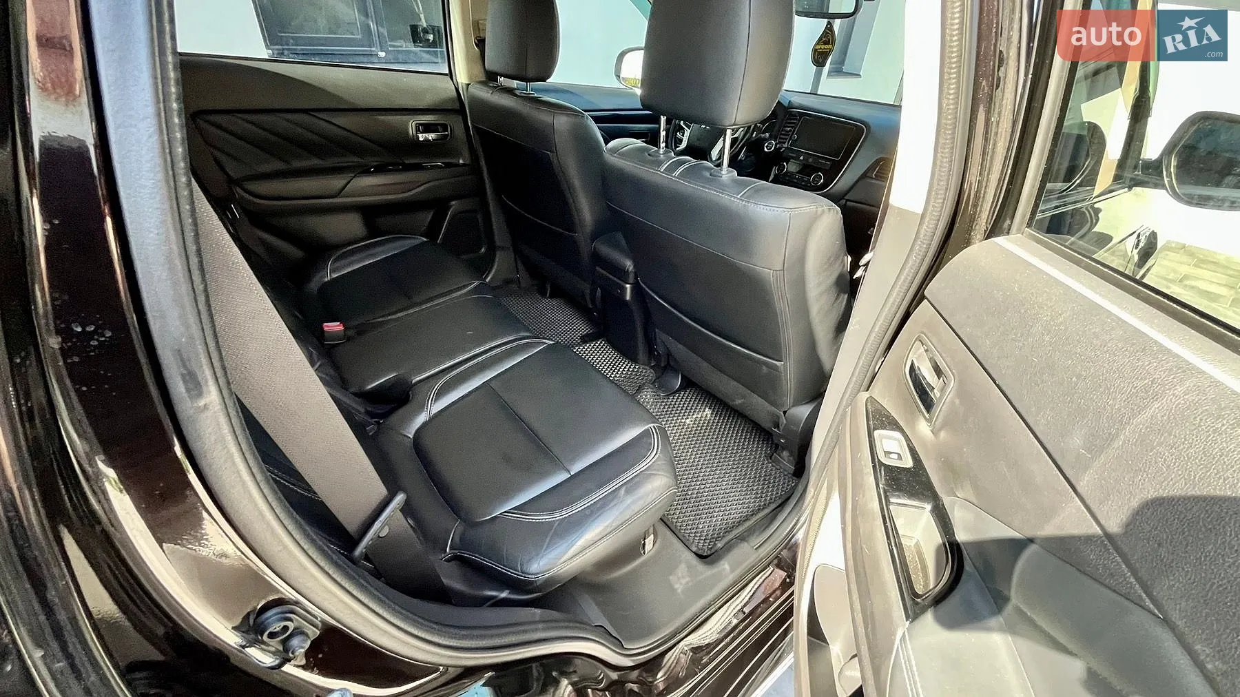 2017 Mitsubishi Outlander - мініатюра 9