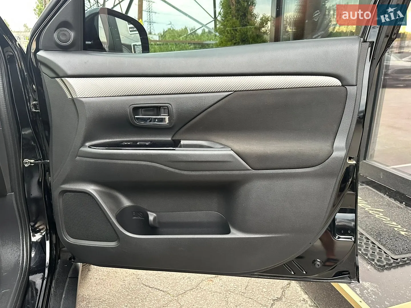 2016 Mitsubishi Outlander - мініатюра 25